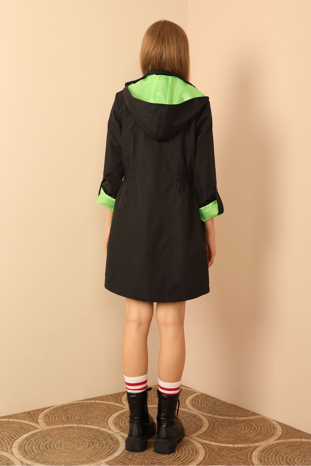 Bondig Kumaş Kapşonlu Uzun Kadın Yağmurluk-Siyah / Yeşil