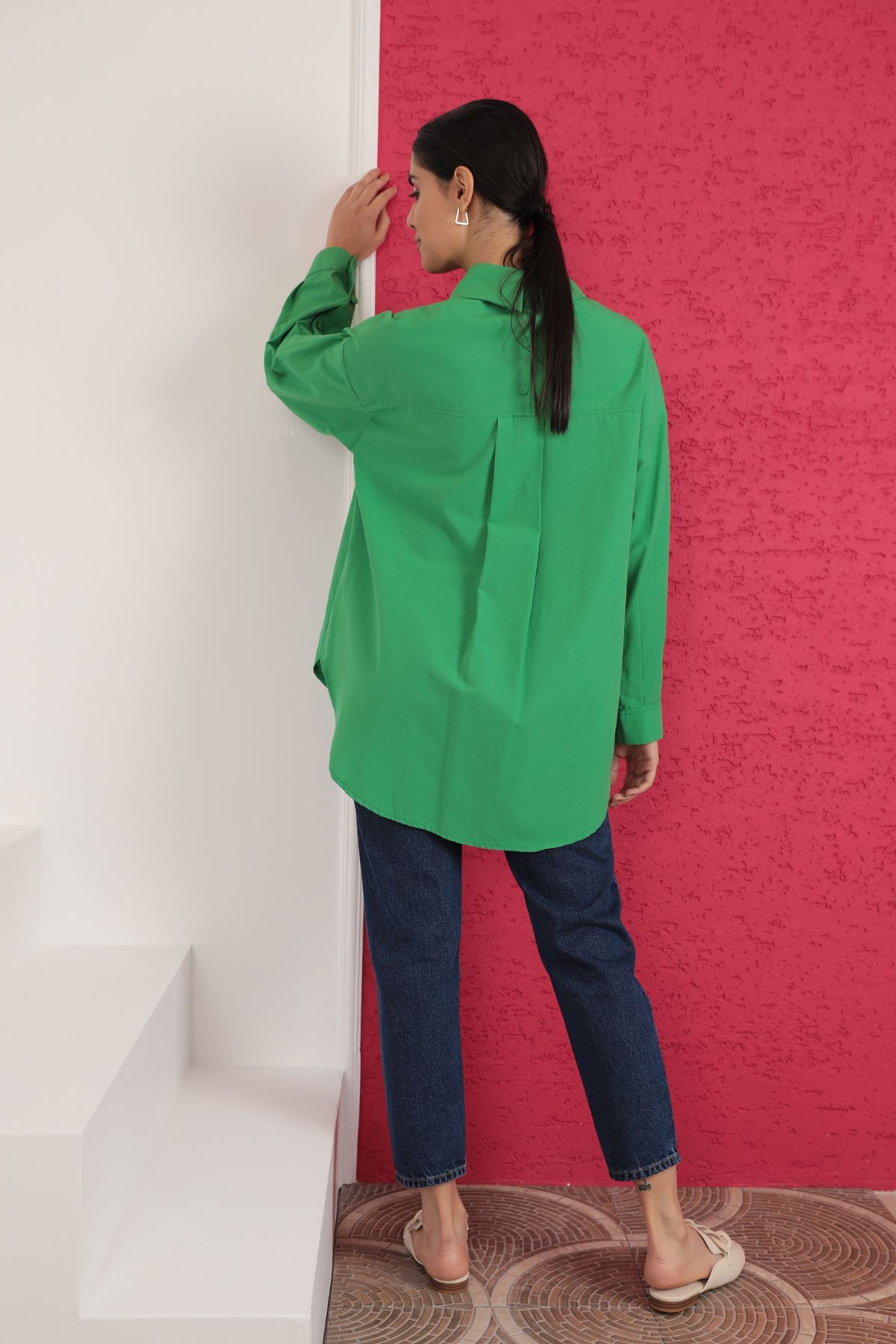 Soft Kumaş Kol Ve Arka Roba Düğme Detay Kadın Gömlek-Yeşil