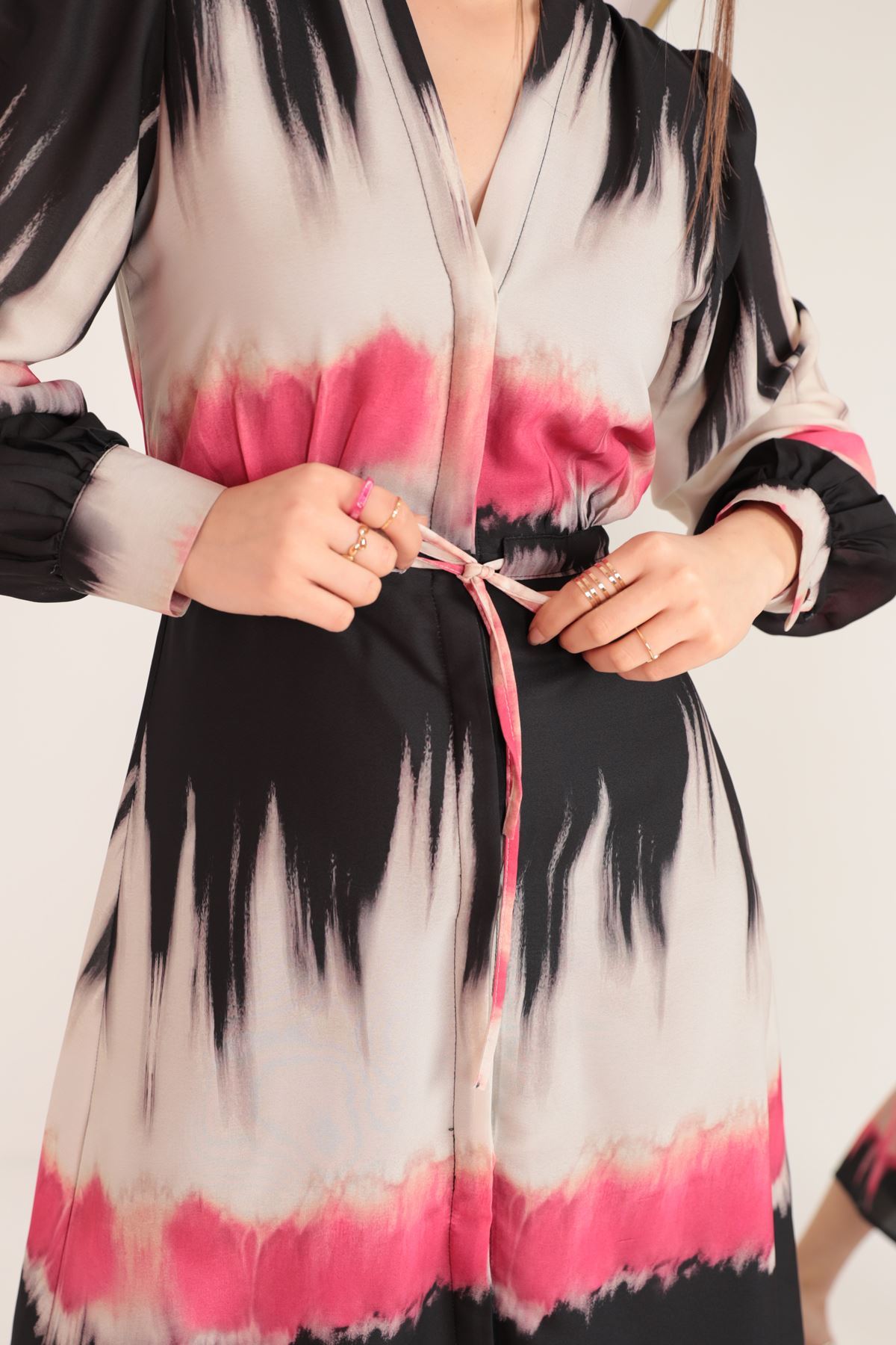 Krep Kumaş Batik Geçişli Beli Tünel Espirili Midi Kadın Elbise-Fuşya