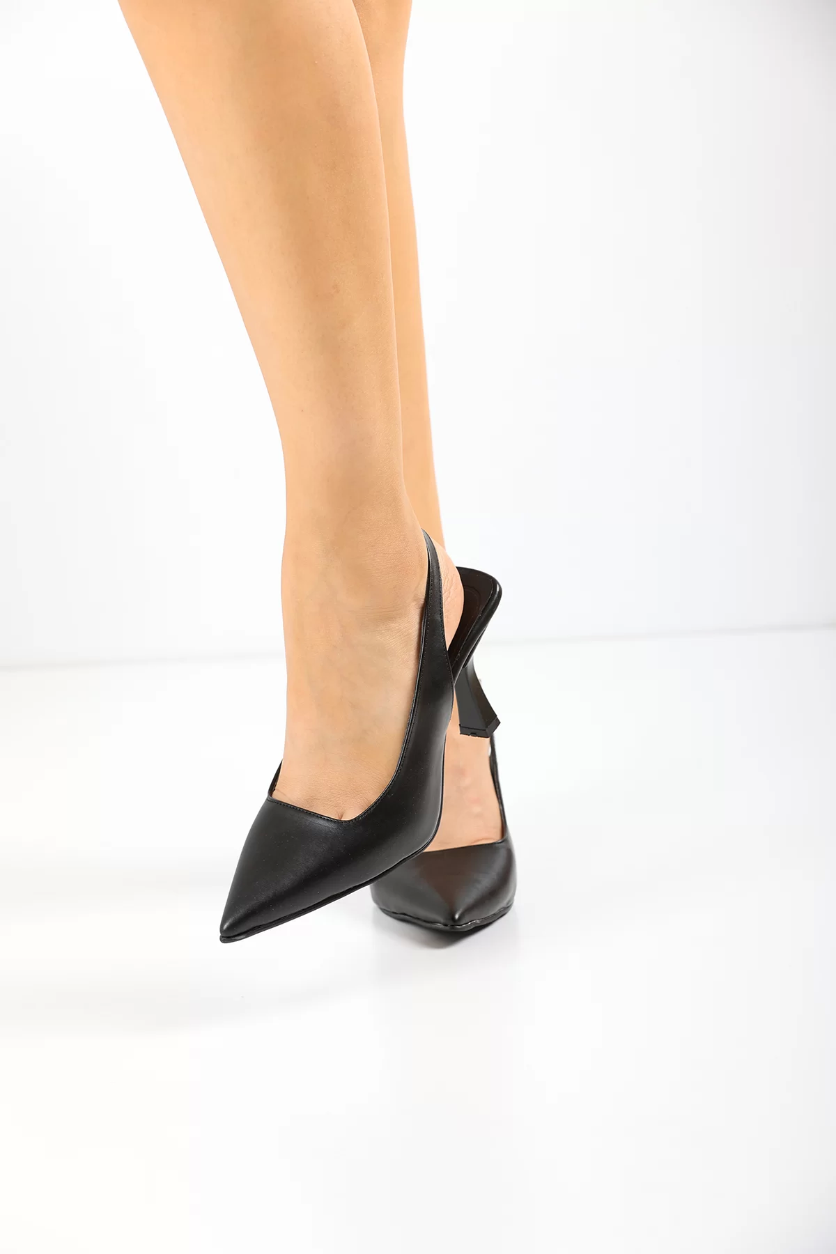Kadın Zr Model Klasik Topuklu Ayakkabı 5180